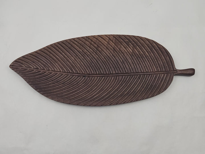 Tava servire decorativa din lemn de acacia 38 x 15 x 1,5 cm, model frunza