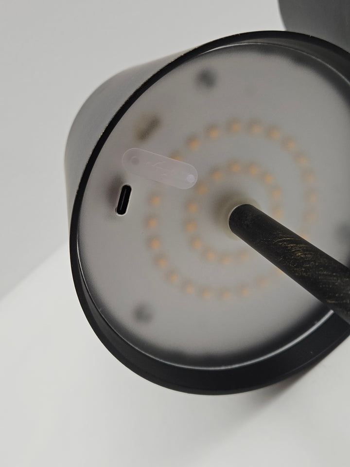 Set 2 lampi de masa LED, lumina alb-calda 3000 K, USB-C, IP54, aluminiu, clasa A