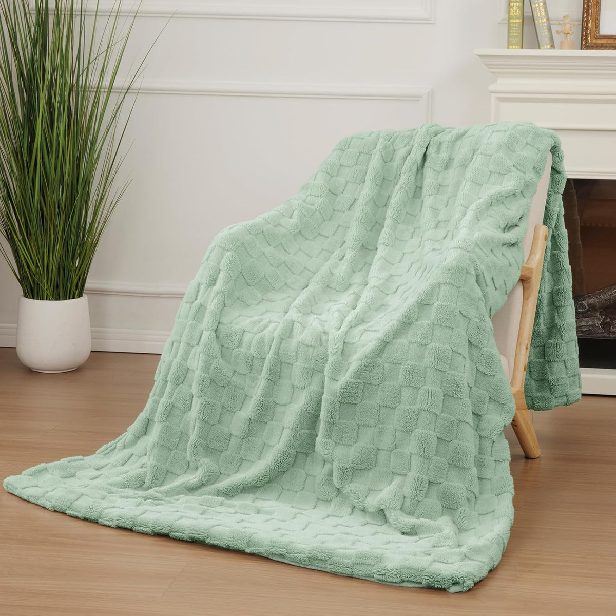Enyhom Cuddly Fleece Blanket 228 x 228 cm, Double-Sided Soft Fluffy Sofa Blanket, Warm Plush Jacquard Blanket for Couch, Room, Decoration, Living Cuddly Blankets, Green