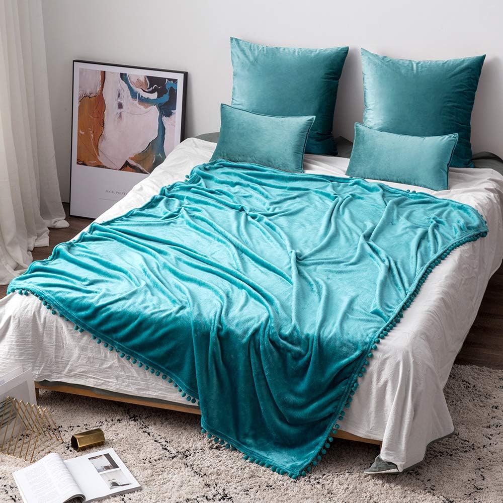 Pătură din fleece cu ciucuri, 170 x 210 cm, verde marin