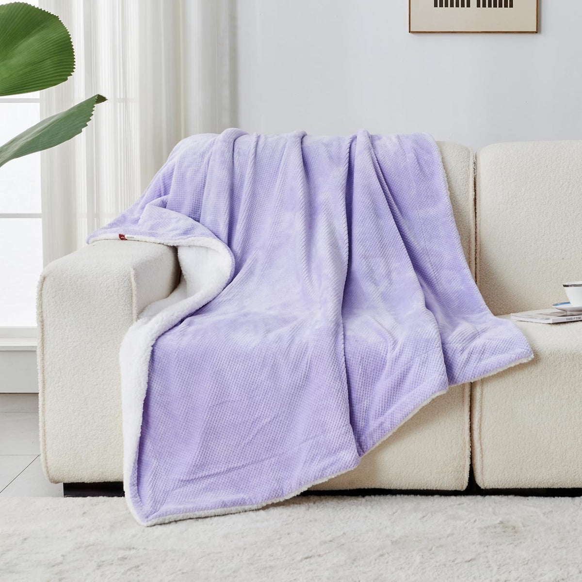 Patura sherpa reversibila cu textura tip fagure, fleece, 220 x 240 cm, mov