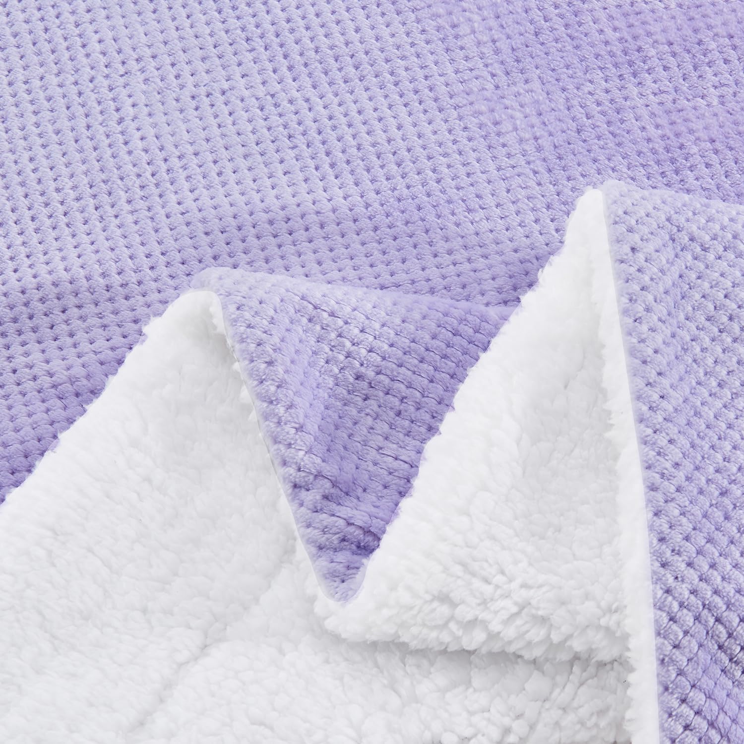 Patura sherpa reversibila cu textura tip fagure, fleece, 220 x 240 cm, mov