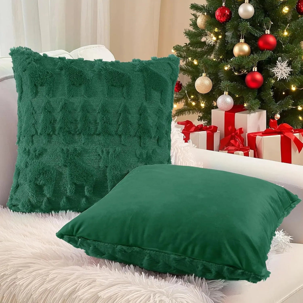 Set 2 fețe de pernă decorative, 45 x 45 cm, pluș cu broderie 3D, fermoar ascuns, model Crăciun
