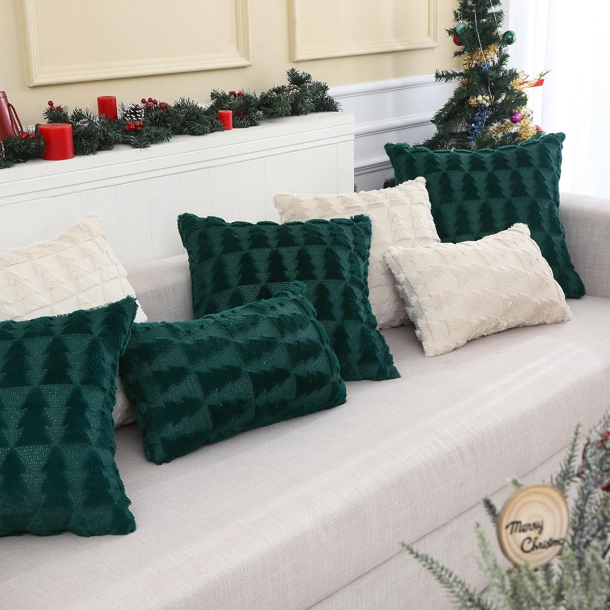 Set 2 fete de perna decorative, 50 x 50 cm, blana sintetica pufoasa fata-verso, model brad de Craciun, verde