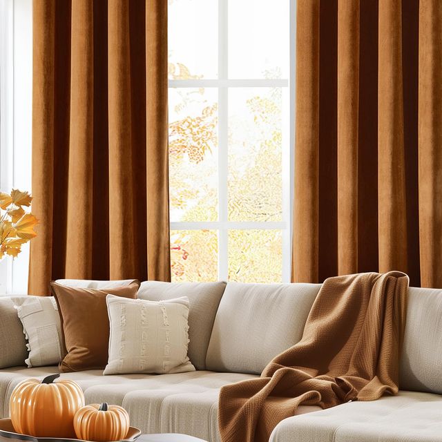 Set 2 draperii catifelate cu inele, 140 x 280 cm, opace si termice, maro