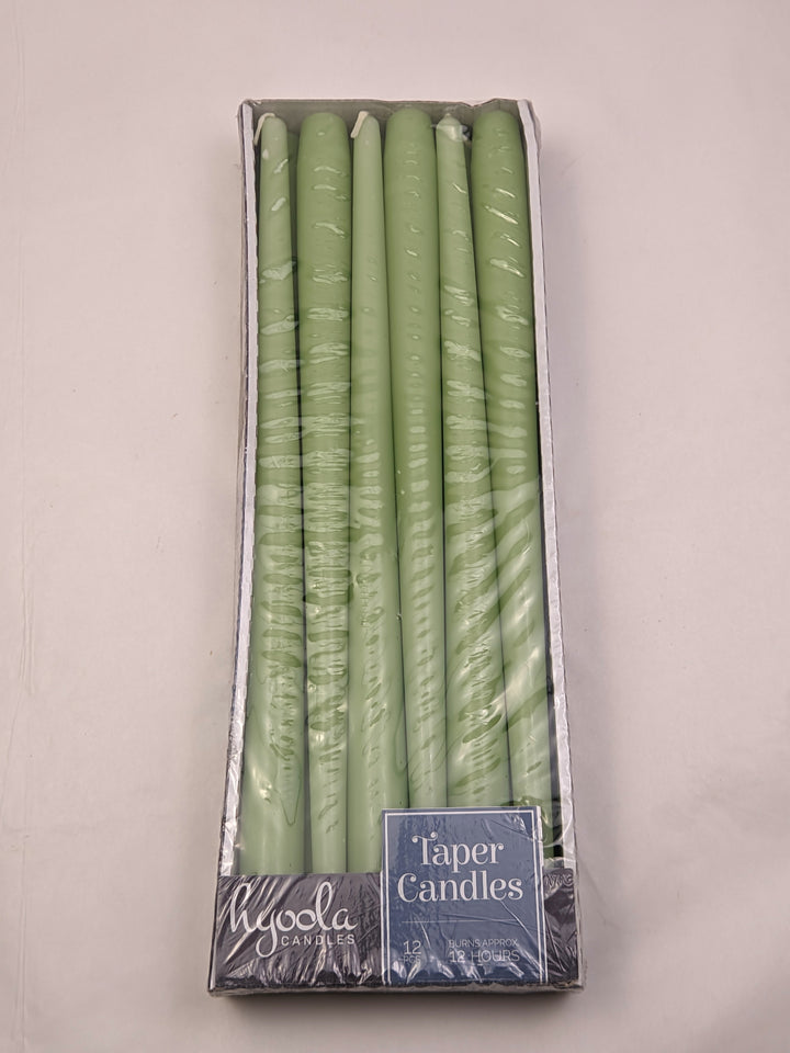 Set 12 lumânări conice pentru masă, 35,6 cm, ceară de parafină, fără parfum, verde țelină
