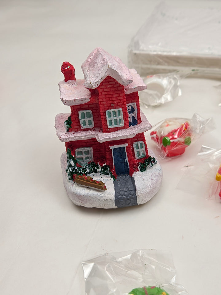 Set decorațiune de Crăciun cu figurine din rășină, scenă mini de iarnă luminoasă, nisip modelabil, lumini LED